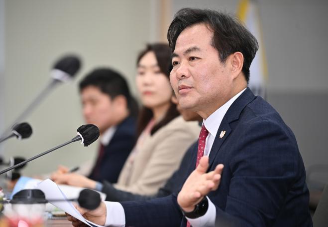 1._저출생_정책평가센터_현판식1.jpg