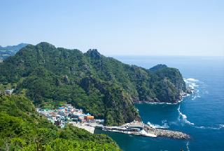 Ulleungdo, a lonely island in the East Sea. Now, you can fl...